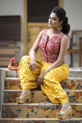 Actress Haripriya